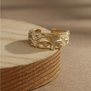 Gold Face Design Ring